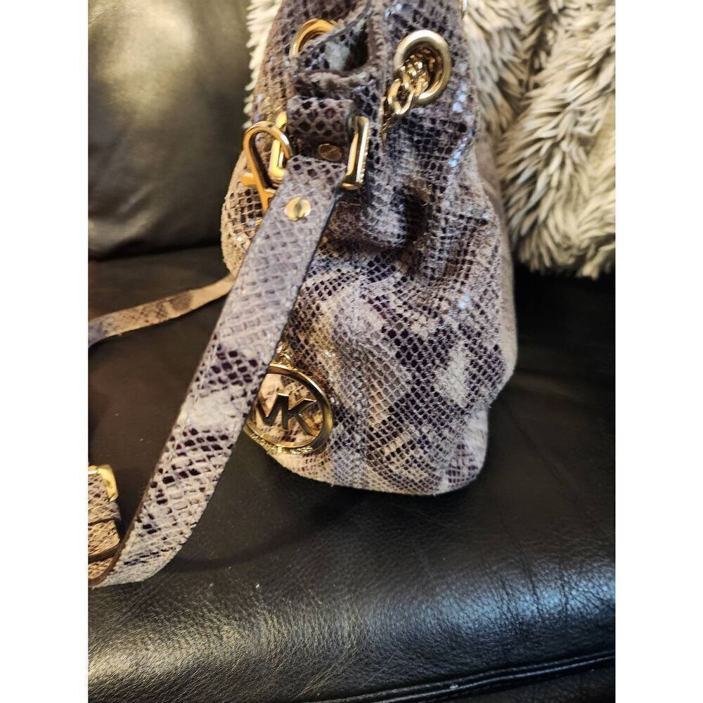 Michael Kors Jet Set Chain Snakeskin embossed Gather Shoulder Tote with CROSSBOD - Picture 4 of 14